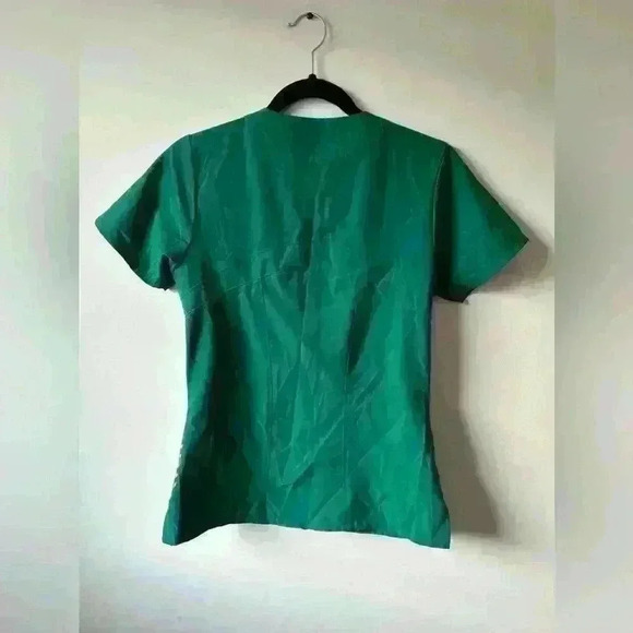 Barco One Scrub Set - 5 Pocket Top XS and Jogger Pants S  EUC Hunter Green - Picture 5 of 16